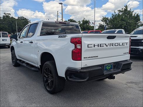Certified 2025 Chevrolet Silverado 1500 Custom Trail Boss w/ Dark Appearance Package AWD/4WD image 7