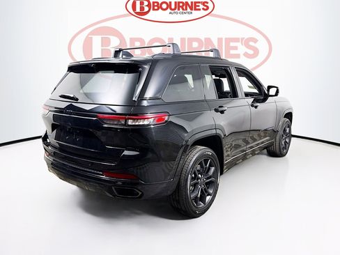 Used 2023 Jeep Grand Cherokee 30th Anniversary image 11