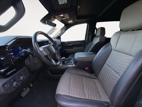 Used 2024 Chevrolet Silverado 1500 ZR2 w/ Technology Package image 23