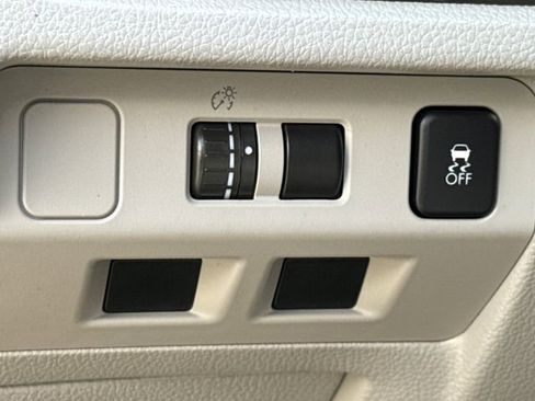 Used 2015 Subaru Forester 2.5i Premium w/ All-Weather Package image 20