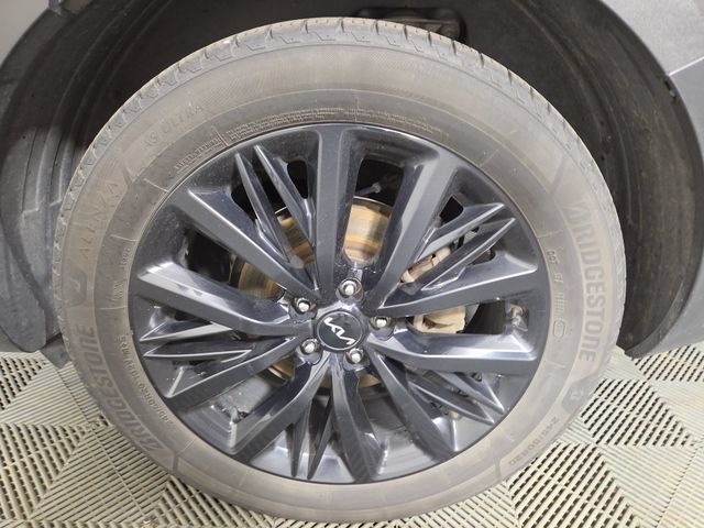 Used 2022 Kia Telluride SX w/ Towing Package AWD/4WD image 12