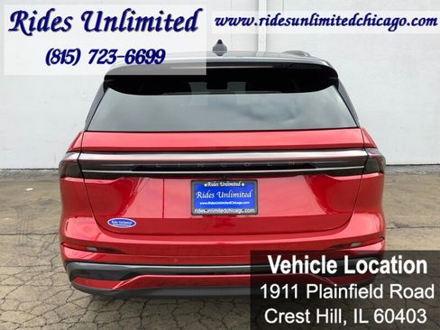 Used 2025 Lincoln Nautilus Reserve w/ Jet Appearance Package image 5