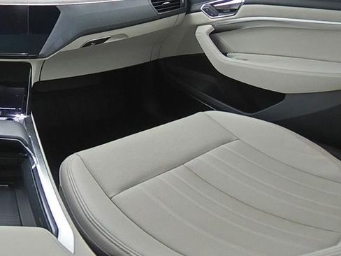 Used 2024 Audi Q8 e-tron Premium Plus w/ Premium Plus Package AWD/4WD image 23