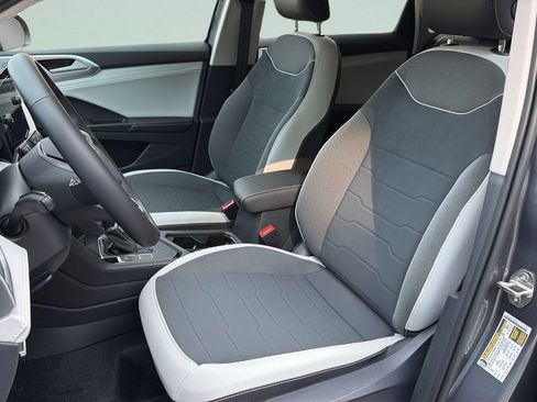 New 2026 Volkswagen Taos SE FWD image 27
