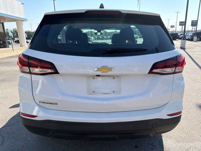 Used 2023 Chevrolet Equinox LS FWD image 4