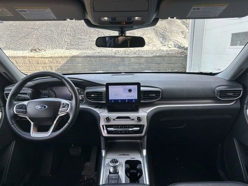 Certified 2023 Ford Explorer XLT w/ Equipment Group 202A image 10