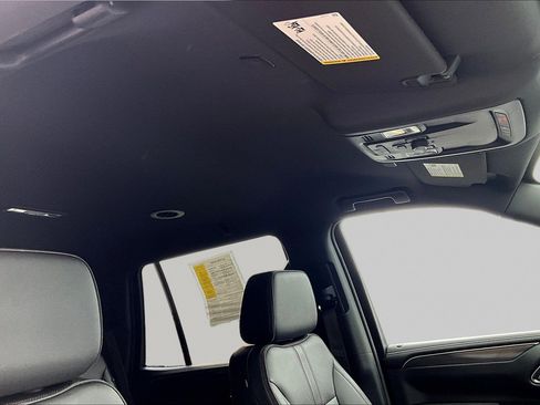 Used 2022 Chevrolet Tahoe RST w/ Sport Performance Package AWD/4WD image 19