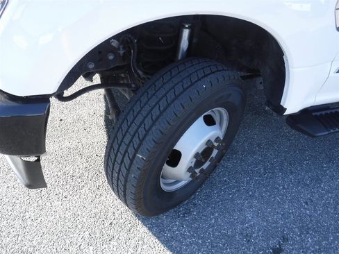 Used 2022 Ford F350 XL image 24