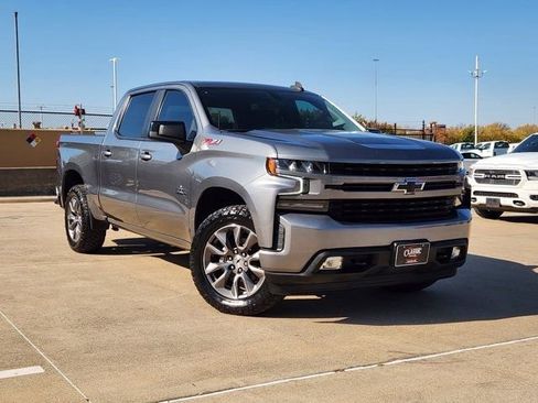 Used 2021 Chevrolet Silverado 1500 RST image 2