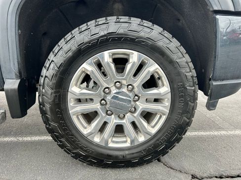 Used 2022 GMC Sierra 3500 Denali w/ Denali Ultimate Package image 30