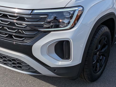 New 2026 Volkswagen Atlas Peak Edition AWD/4WD image 9