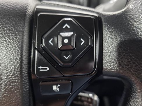 Used 2021 Toyota Tacoma SR5 image 6