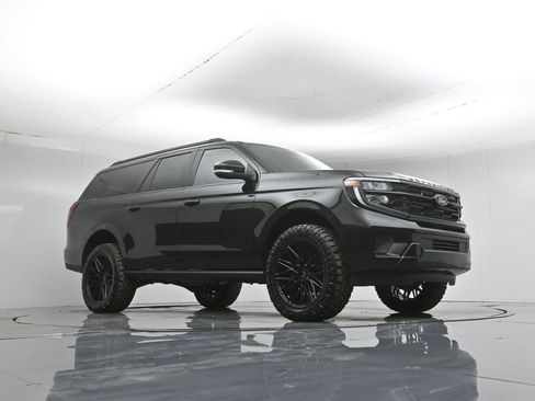New 2026 Ford Expedition Max Platinum AWD/4WD image 3