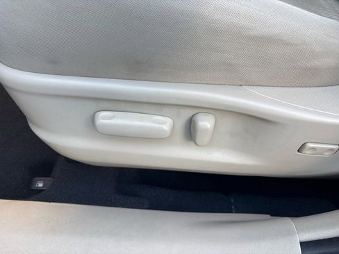 Used 2009 Toyota Venza AWD image 11