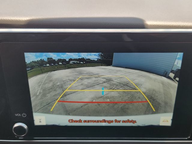 Used 2025 Toyota Camry SE w/ Convenience Package FWD image 16