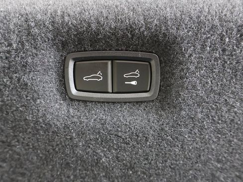 Used 2024 Porsche Taycan image 14