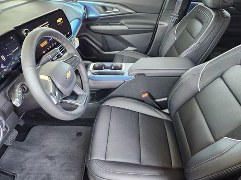 New 2026 Chevrolet Equinox EV LT w/ Convenience Package II FWD image 12