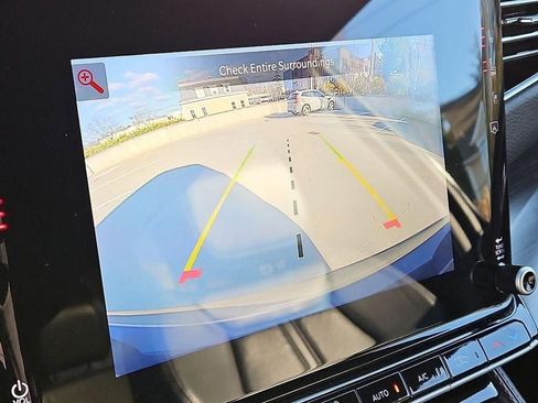 Used 2023 Jeep Wagoneer Series III w/ Preferred Equipment Group image 18