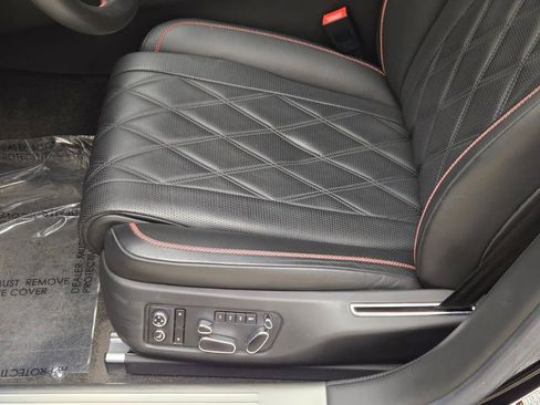 Used 2015 Bentley Flying Spur V8 image 31