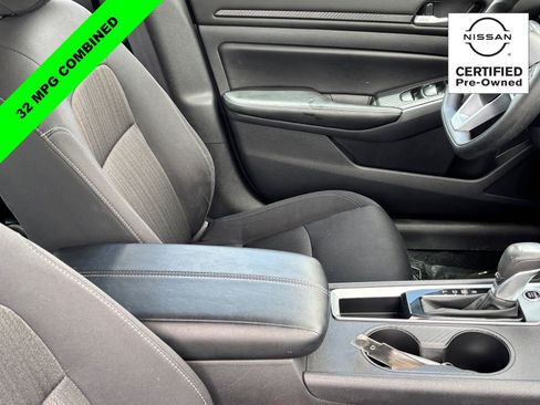 Certified 2025 Nissan Altima 2.5 SV FWD image 10