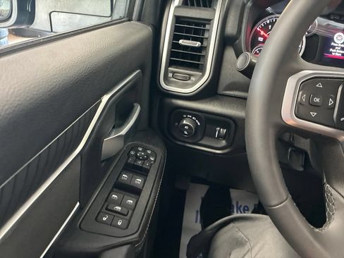Certified 2025 RAM 2500 Big Horn AWD/4WD image 43