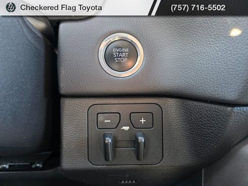 Used 2024 Toyota Tundra Limited image 21