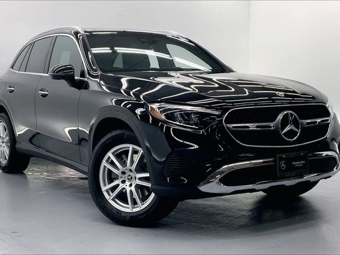 Used 2025 Mercedes-Benz GLC 300 image 6