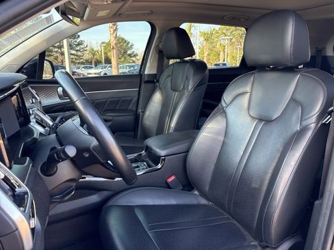 Certified 2023 Kia Sorento SX image 4