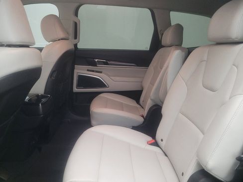 Used 2024 Kia Telluride S AWD/4WD image 18
