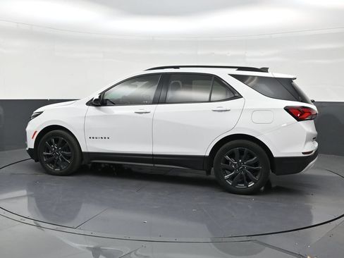Used 2024 Chevrolet Equinox RS FWD image 2