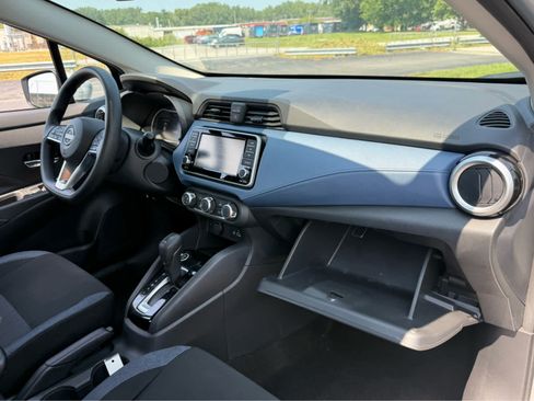 Used 2025 Nissan Versa SV w/ Trunk Package FWD image 12
