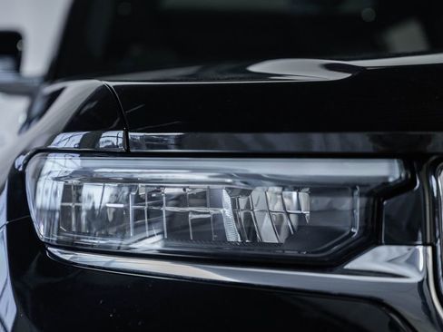 Certified 2023 Jeep Grand Cherokee Overland image 17