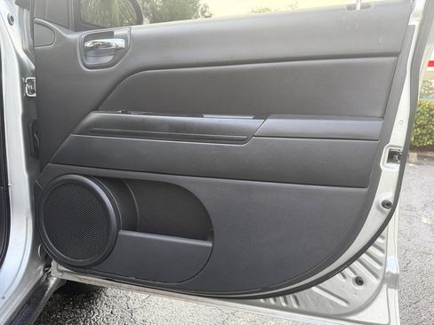 Used 2012 Jeep Compass Latitude w/ Sun/Sound Group FWD image 20