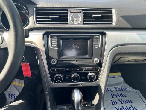 Used 2016 Volkswagen Passat 1.8T S FWD image 11