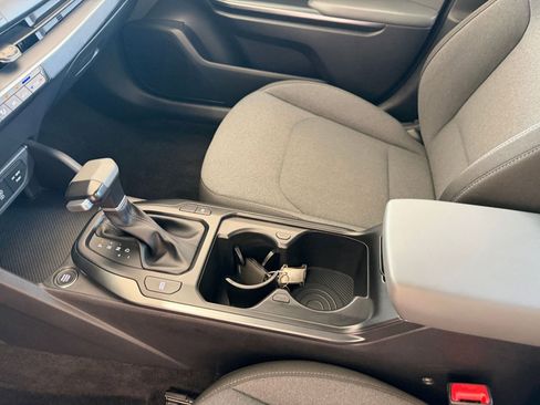 Used 2025 Kia K4 LXS image 37