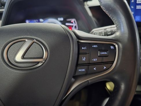 Used 2023 Lexus UX 250h FWD image 17