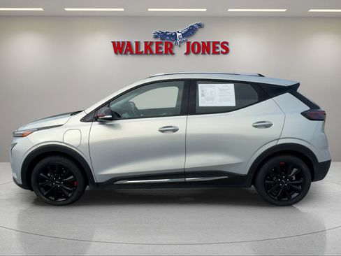 Used 2023 Chevrolet Bolt EUV Premier w/ Sun & Sound Package image 6