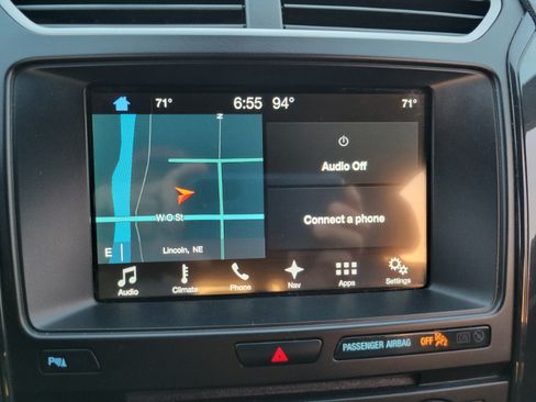 Used 2017 Ford Explorer XLT w/ Equipment Group 202A FWD image 40