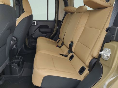 New 2026 Jeep Gladiator Willys AWD/4WD image 29