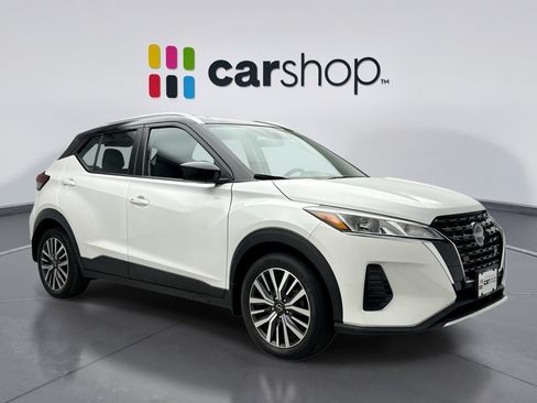 Used 2023 Nissan Kicks SV FWD image 7