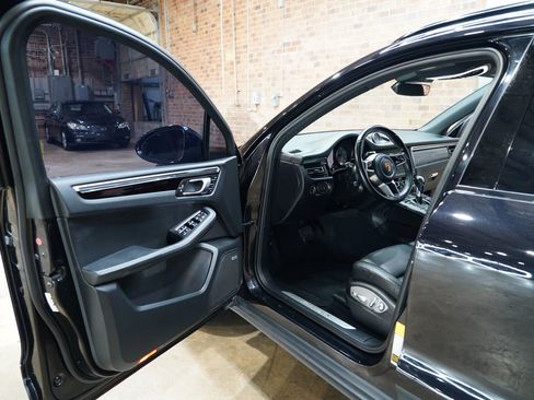 Used 2019 Porsche Macan S image 36