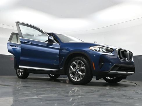 Used 2023 BMW X3 sDrive30i w/ Premium Package w/ZPA RWD image 39