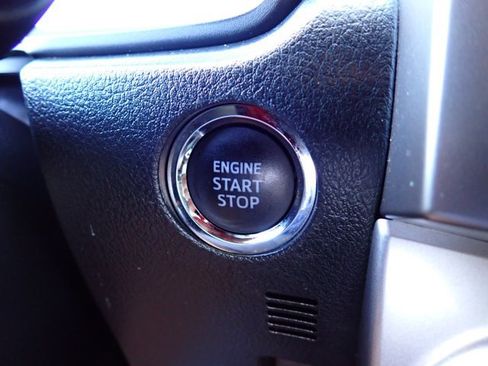 Used 2021 Toyota 4Runner SR5 Premium w/ Moonroof Package AWD/4WD image 25