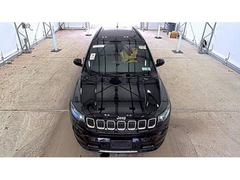 Used 2023 Jeep Compass Limited w/ Sun and Sound Group image 2