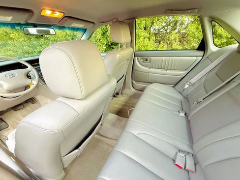 Used 2003 Toyota Avalon XL image 48