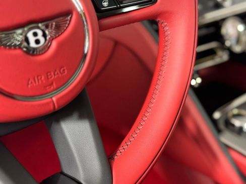 New 2025 Bentley Flying Spur Plug-In Hybrid image 19