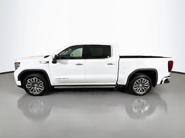 Used 2023 GMC Sierra 1500 Denali w/ Denali Reserve Package AWD/4WD image 4