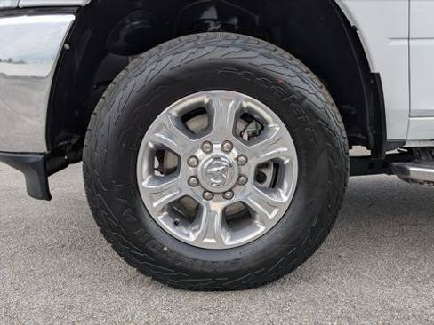 Used 2024 RAM 2500 Big Horn w/ Off Road Package AWD/4WD image 26