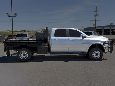Used 2017 RAM 3500 Laramie w/ Cold Weather Group image 6