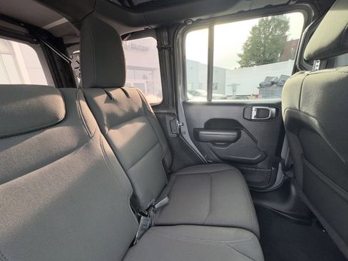 Certified 2022 Jeep Wrangler Unlimited Sport image 23